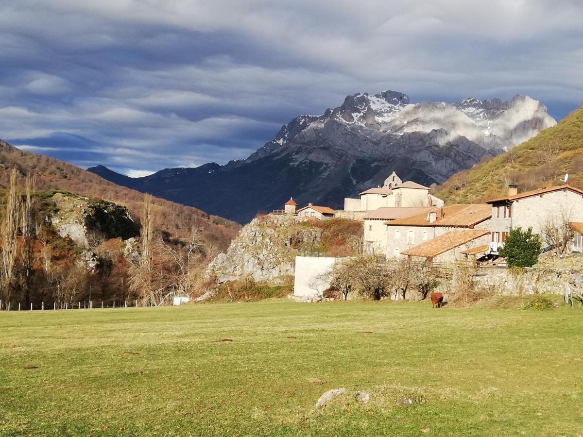 بيت شباب Refugio La Ardilla Real بوسادا دي فالديون المظهر الخارجي الصورة